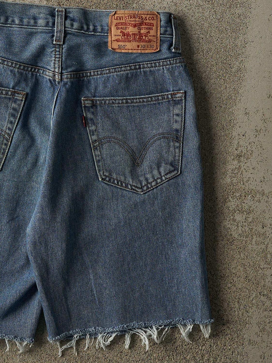 Vintage 90s Dark Wash Levi's 550 Cut Off Jean Shorts (28x9)