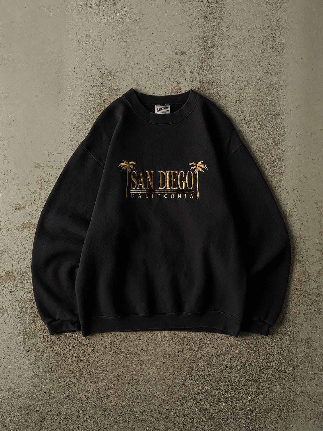 Vintage 90s Black San Diego California Embroidered Crewneck (S/M)
