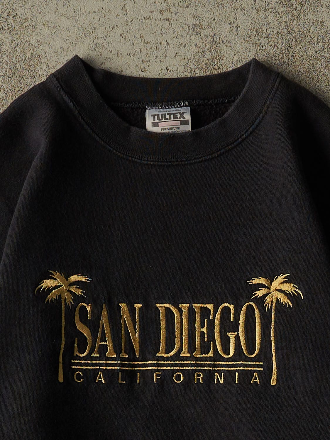 Vintage 90s Black San Diego California Embroidered Crewneck (S/M)