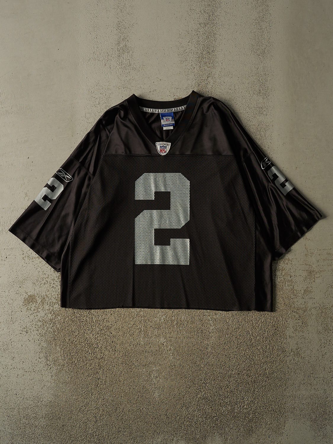 Vintage Y2K Black Oakland Raiders #2 Russell Cropped Football Jersey (L/XL)