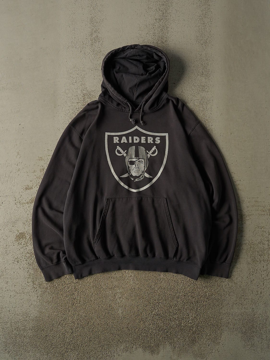 Vintage 90s Faded Black Oakland Raiders Hoodie (L/XL)