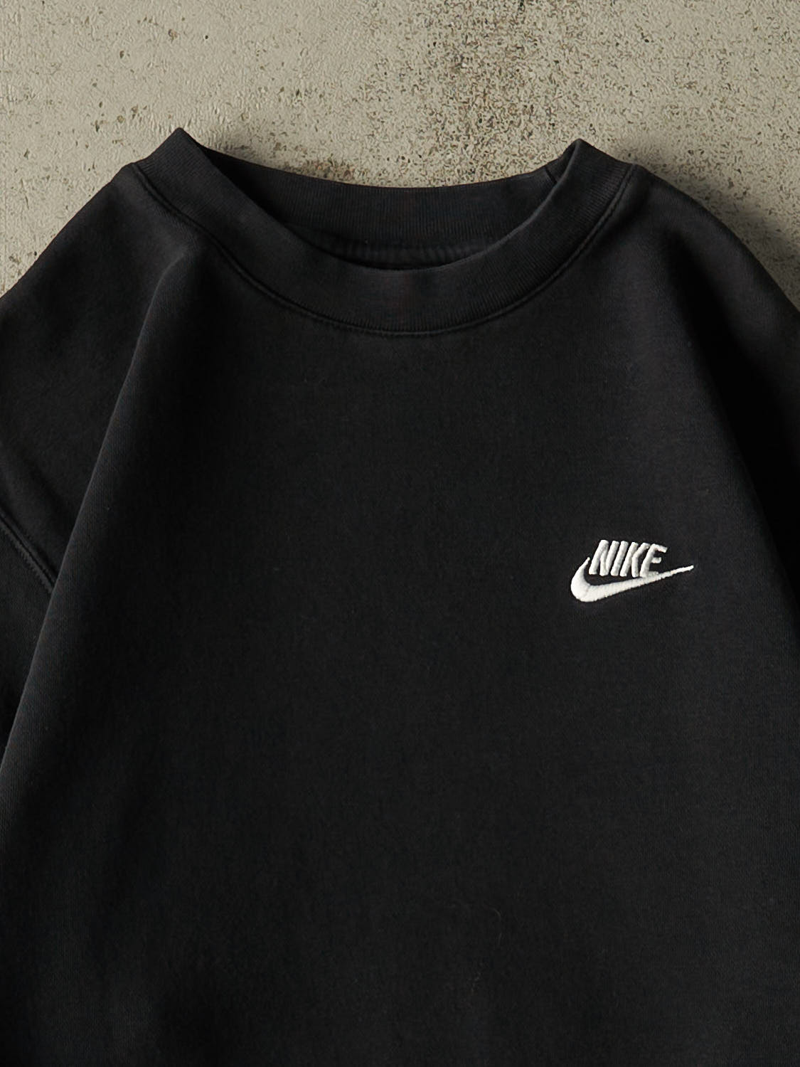 Vintage Y2K Black Nike Crewneck (M/L)