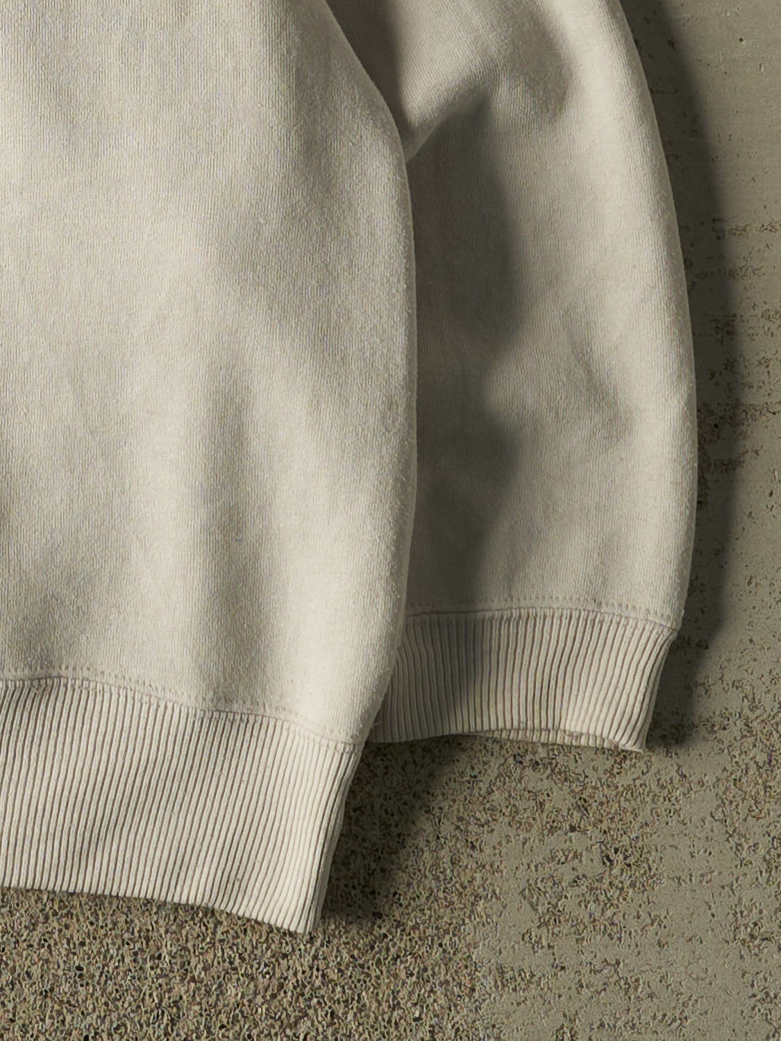 Vintage Y2K Beige Cherokee Embroidered Crewneck (L/XL)