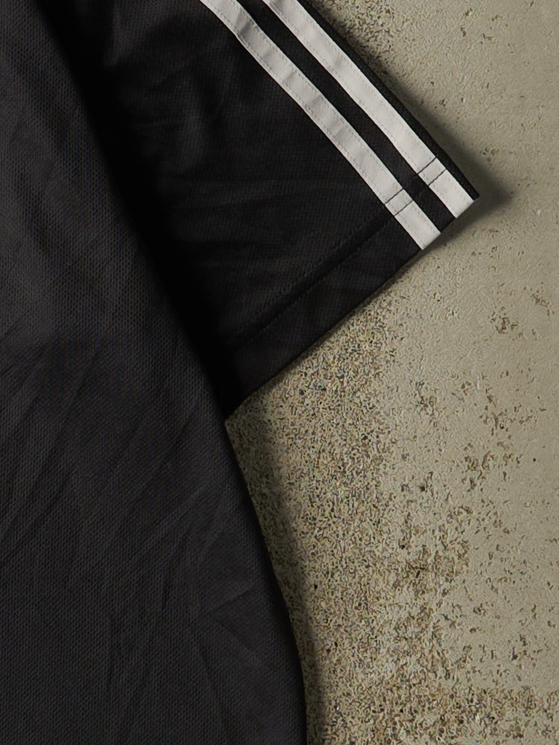 Vintage Y2K Black Adidas Jersey (M)