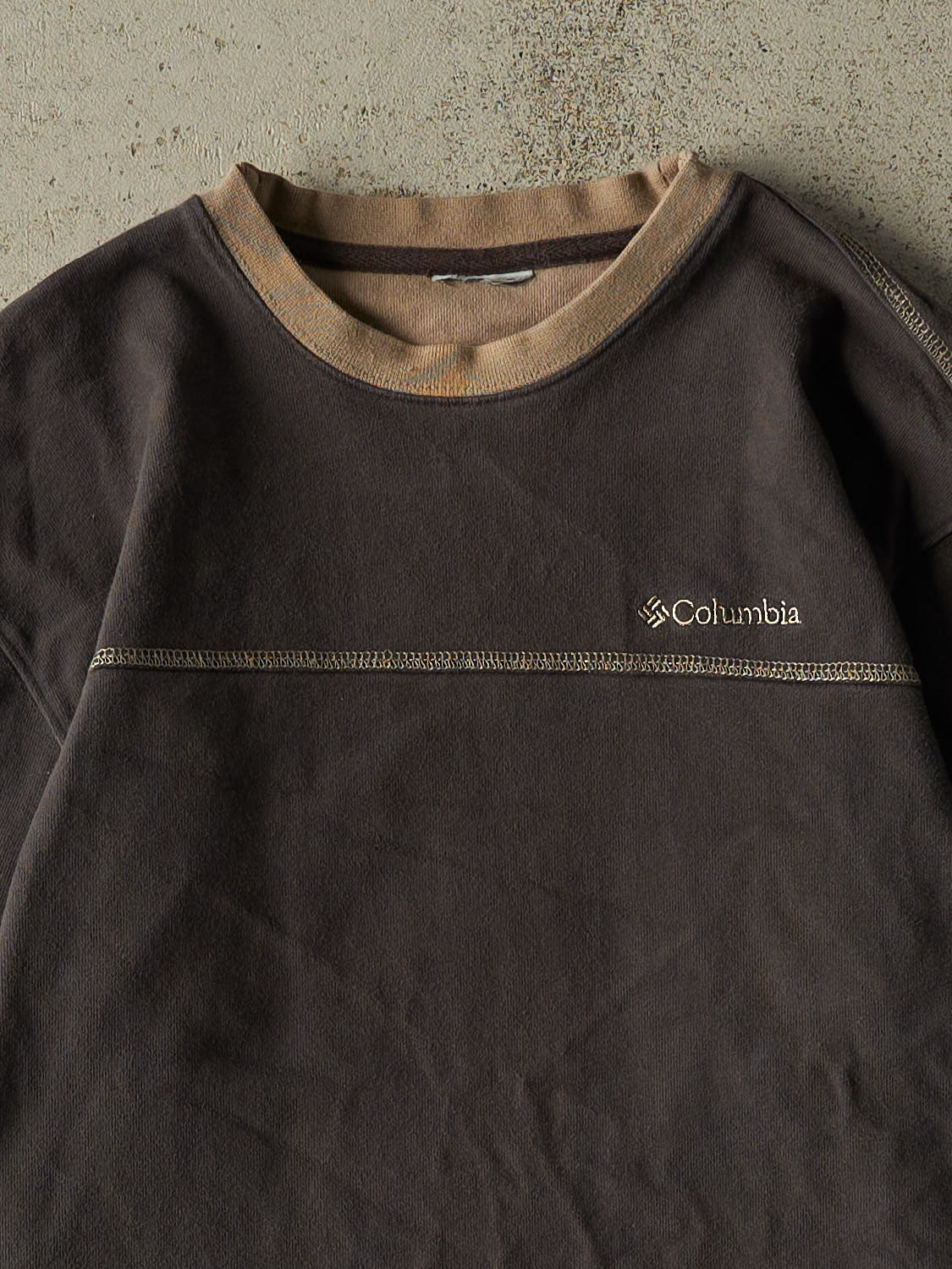 Vintage Y2K Brown Columbia Embroidered Long Sleeve (S/M)