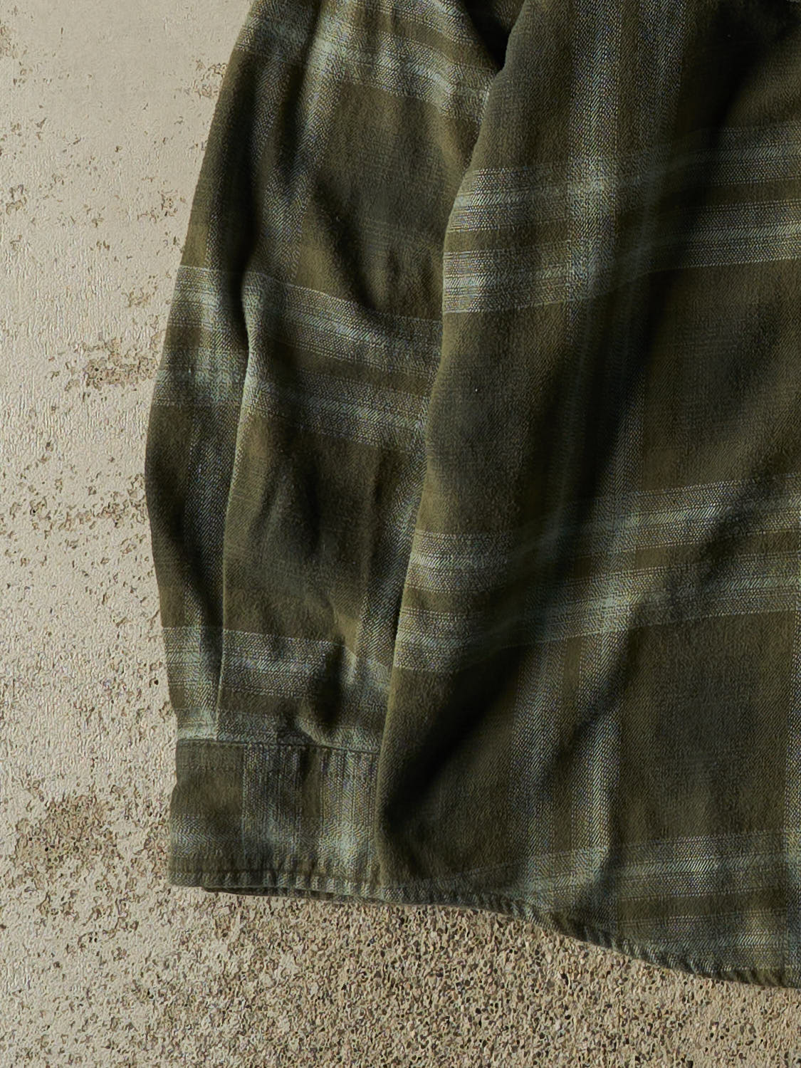 Vintage Y2K Green Carhartt Plaid Button Up Long Sleeve (XL)