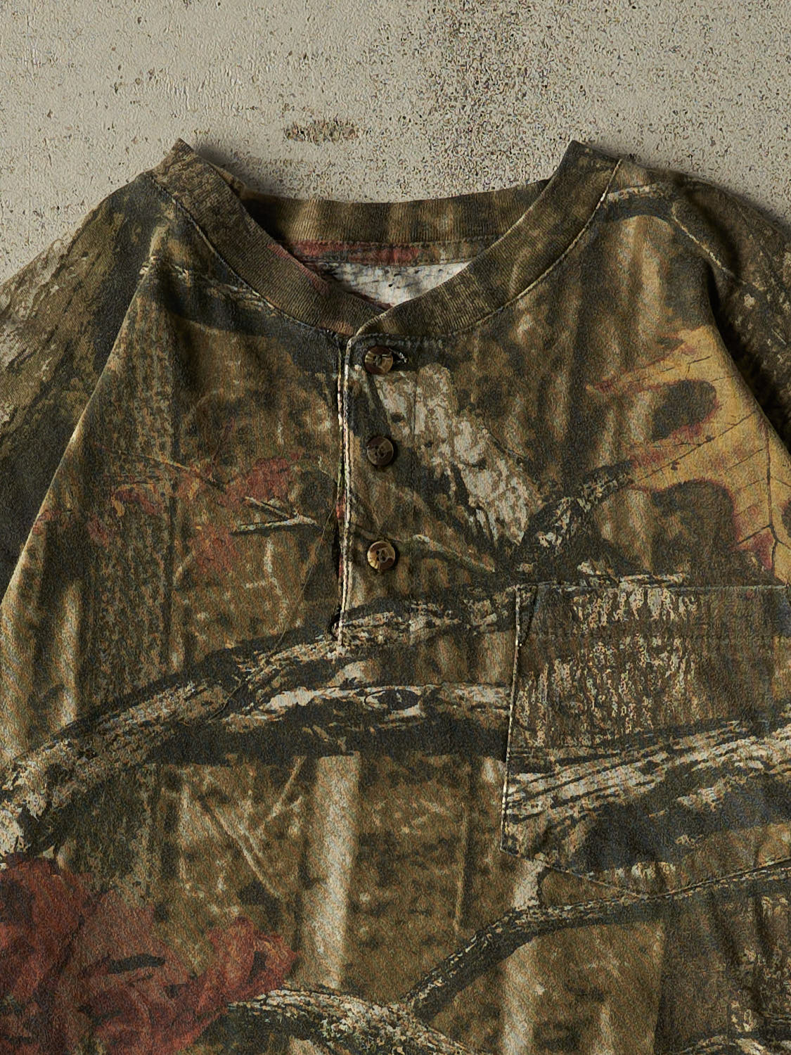 Vintage Y2K Camo Paramount x Break Up Infinity Quarter Button Long Sleeve (M/L)