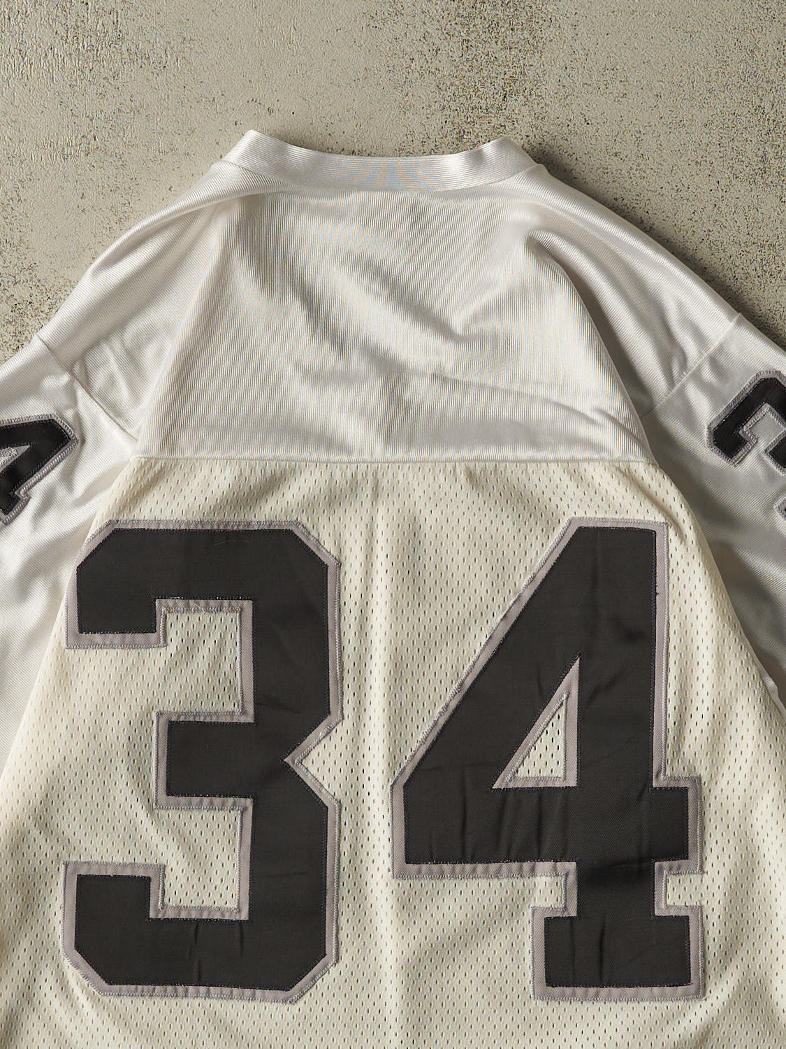 Vintage 90s White Los Angeles Raiders #34 Bo Jackson Football Jersey (M/L)