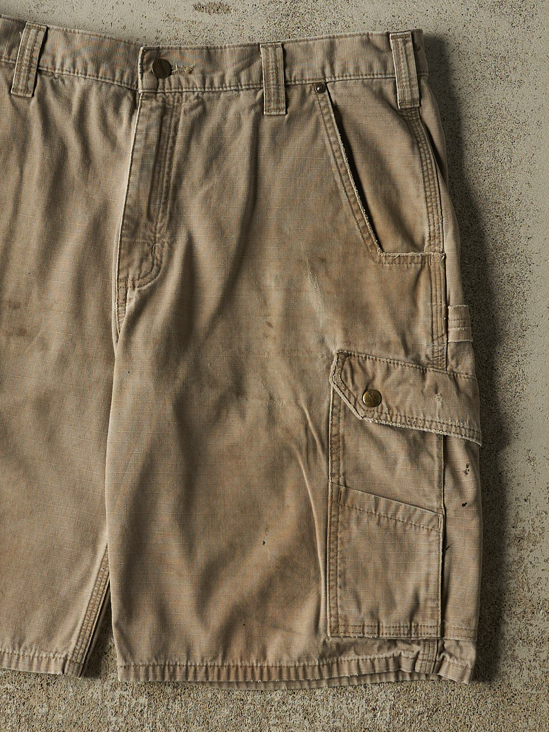 Vintage Y2K Beige Carhartt Cargo Shorts (37x11)