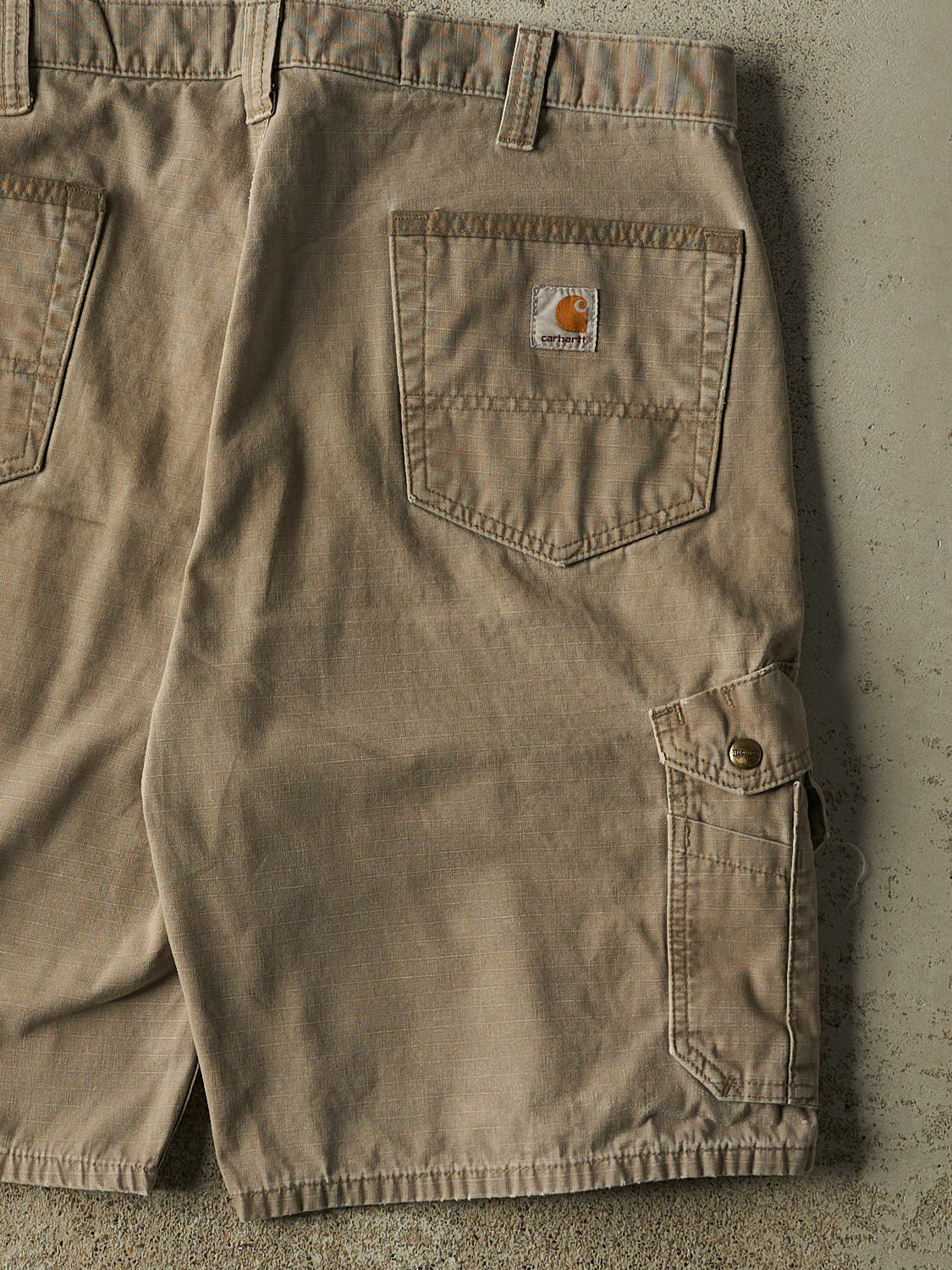 Vintage Y2K Beige Carhartt Cargo Shorts (37x11)