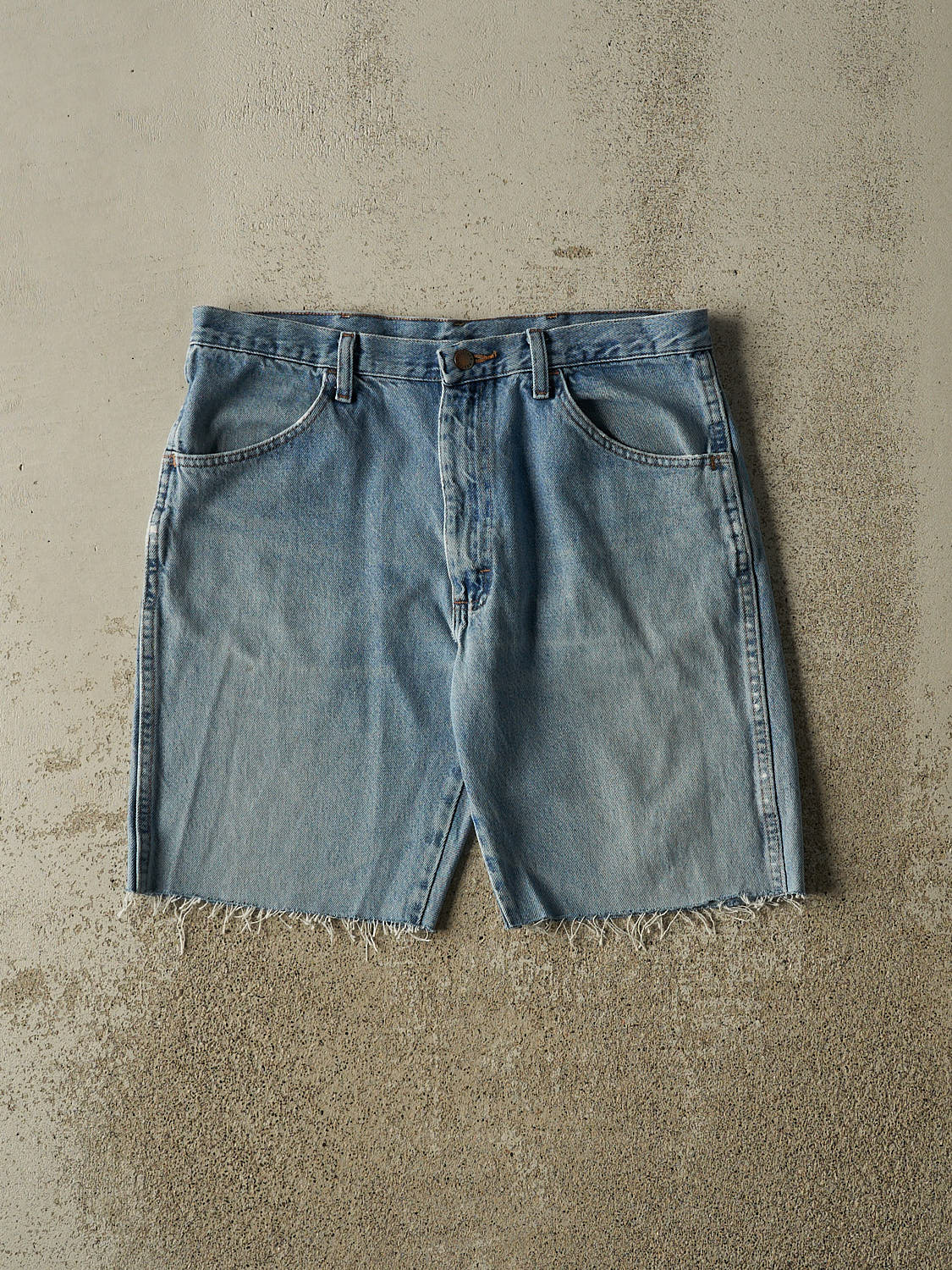 Vintage 90s Light Wash Rustler Cut Off Jean Shorts (34x9)