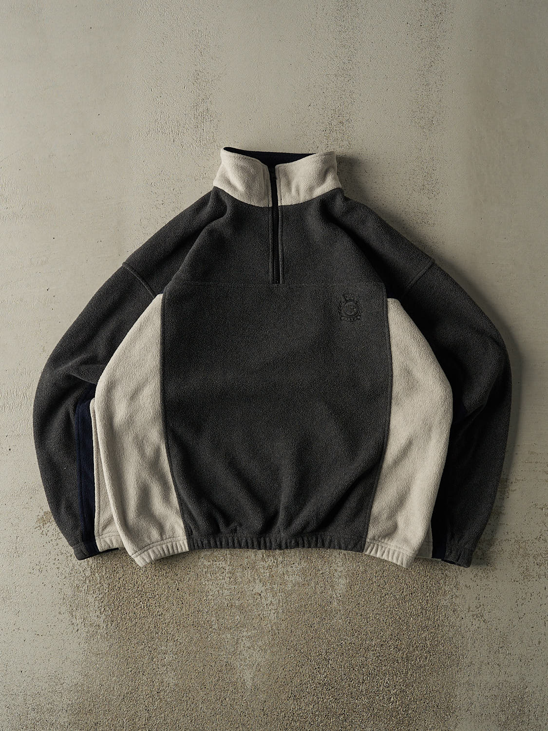 Vintage 90s Charcoal Grey & Beige Embroidered Quarter Zip Fleece (XL/XXL)