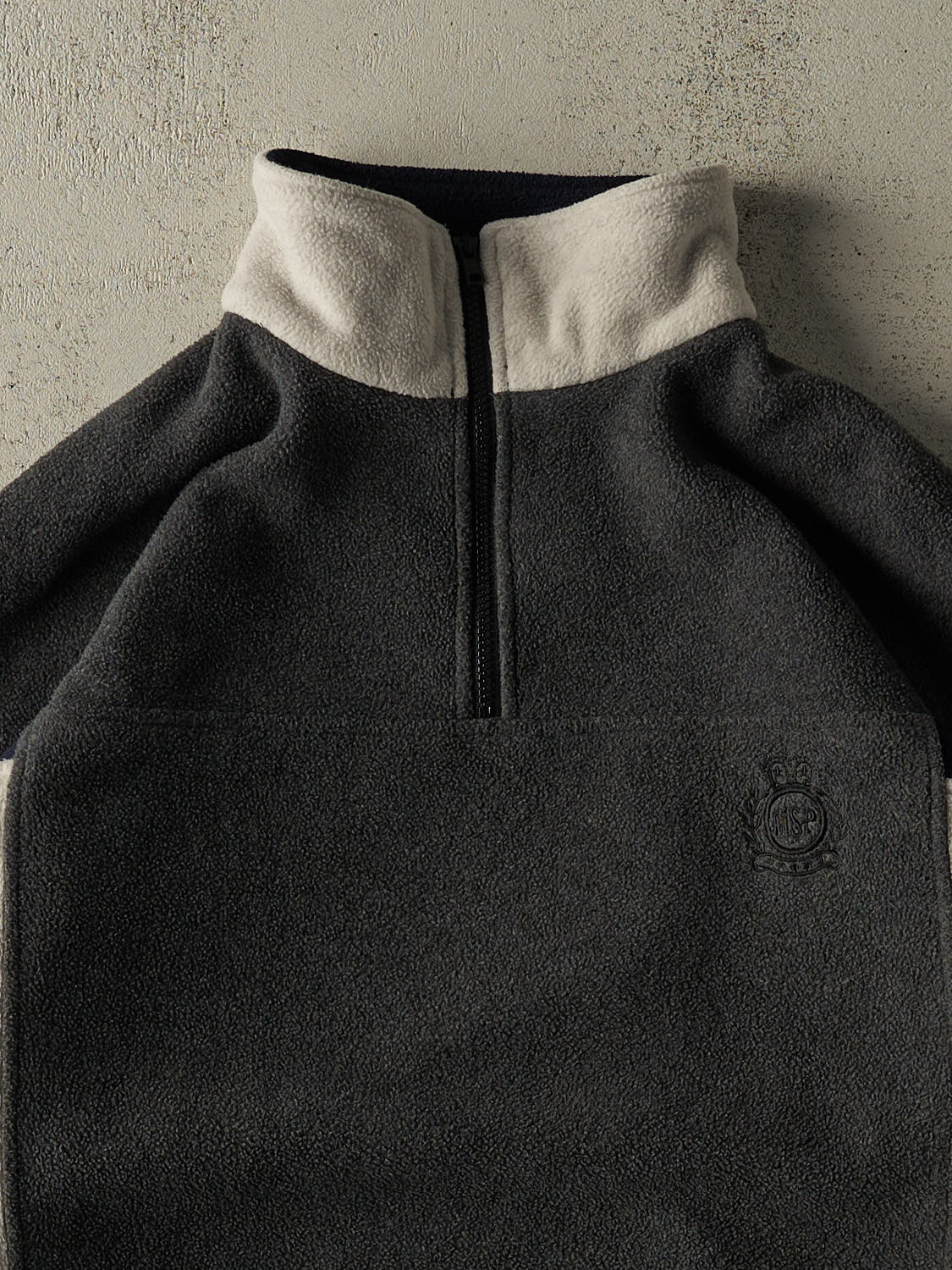 Vintage 90s Charcoal Grey & Beige Embroidered Quarter Zip Fleece (XL/XXL)