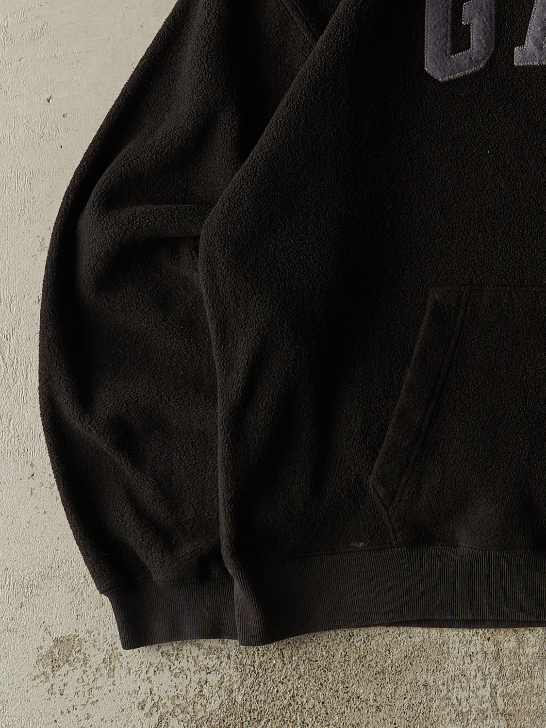 Vintage 90s Black Gap Embroidered Logo Fleece Hoodie (L/XL)