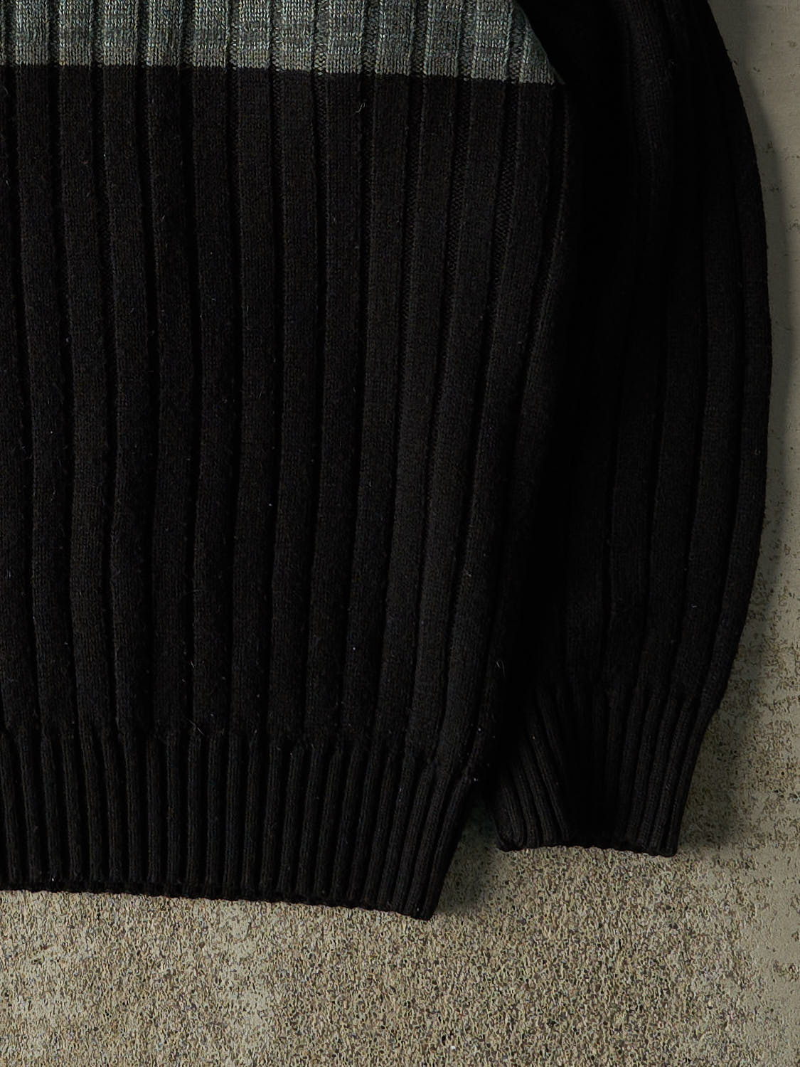 Vintage Y2K Black Striped Knit (L/XL)