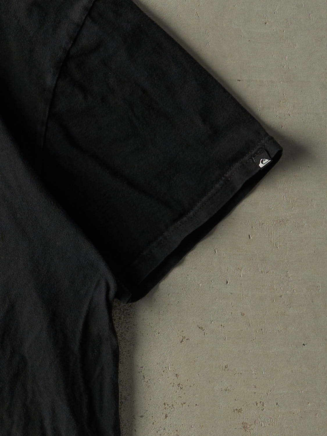 Vintage Y2K Black Quiksilver Logo Tee (XL)