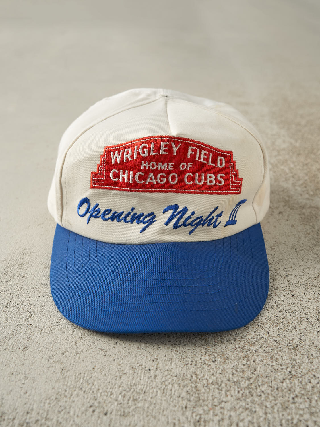 Vintage 80s White & Blue Chicago Cubs Snapback (O/S)