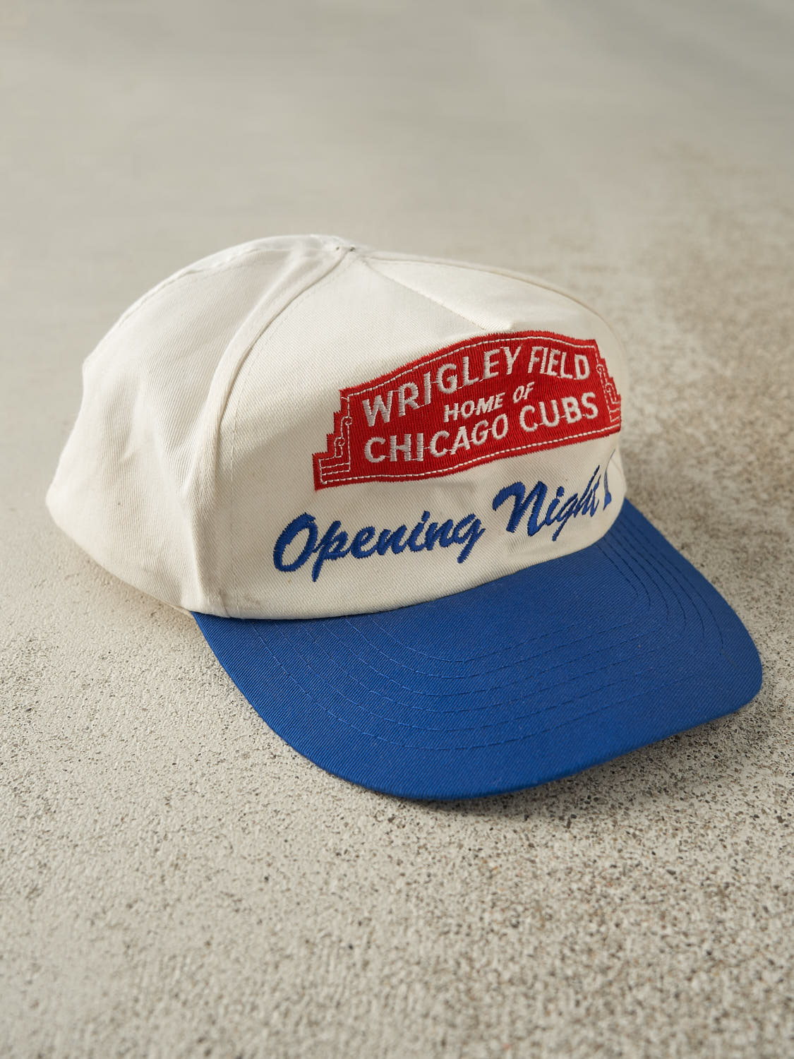 Vintage 80s White & Blue Chicago Cubs Snapback (O/S)