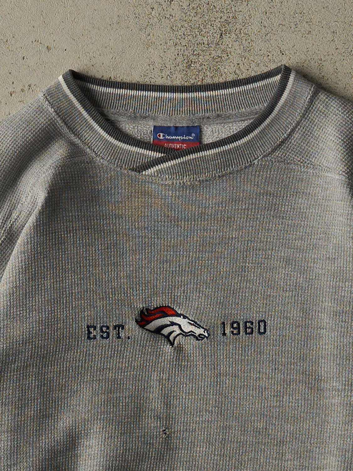 Vintage 90s Grey Denver Broncos Textured Crewneck (XL)
