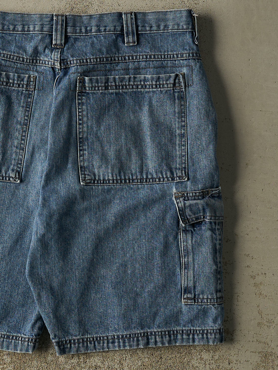 Vintage 90s Mid Wash Wrangler Cargo Jorts (35x9.5)