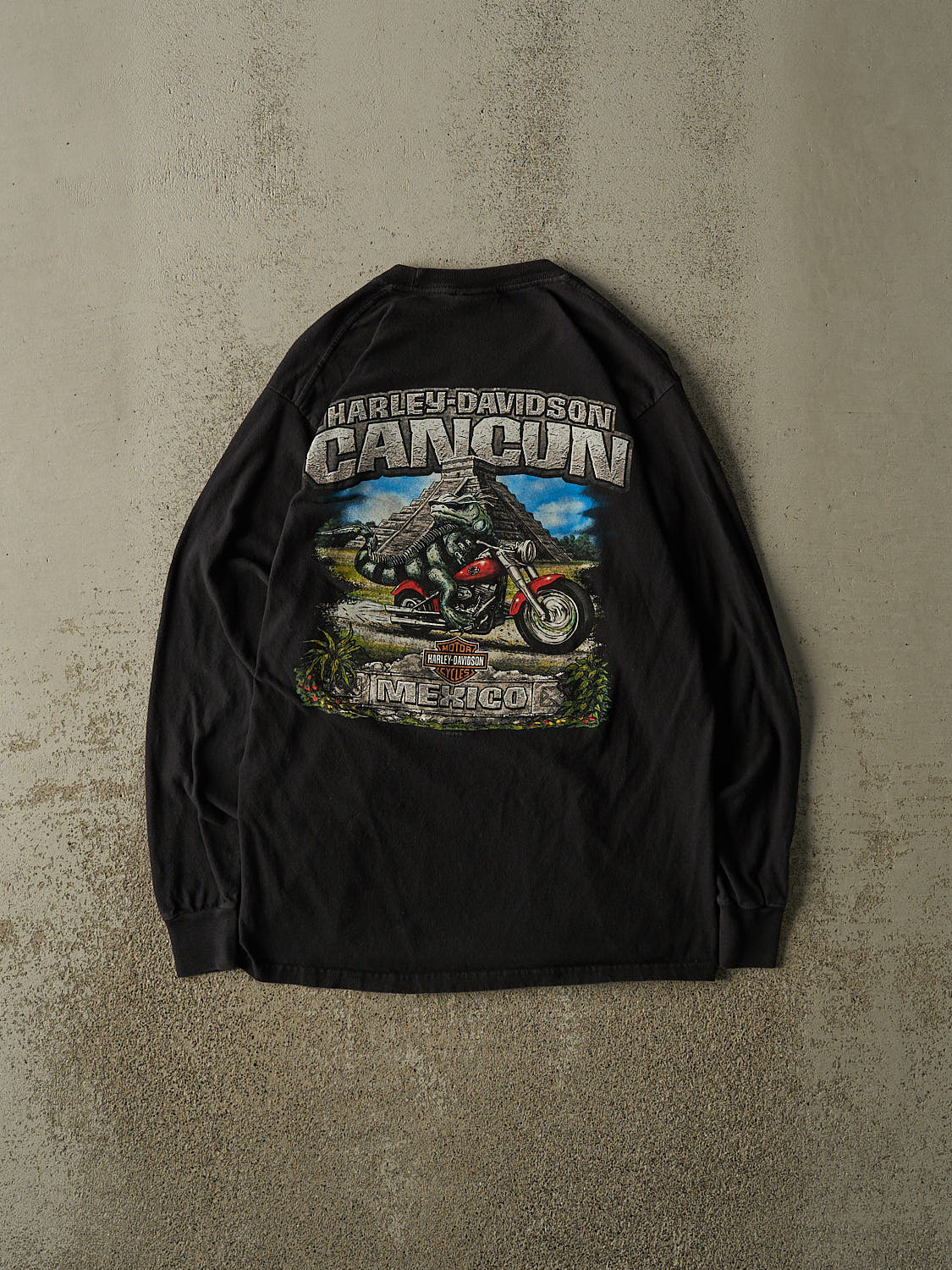 Vintage 12' Black Harley Davidson Cancun Mexico Long Sleeve (S)