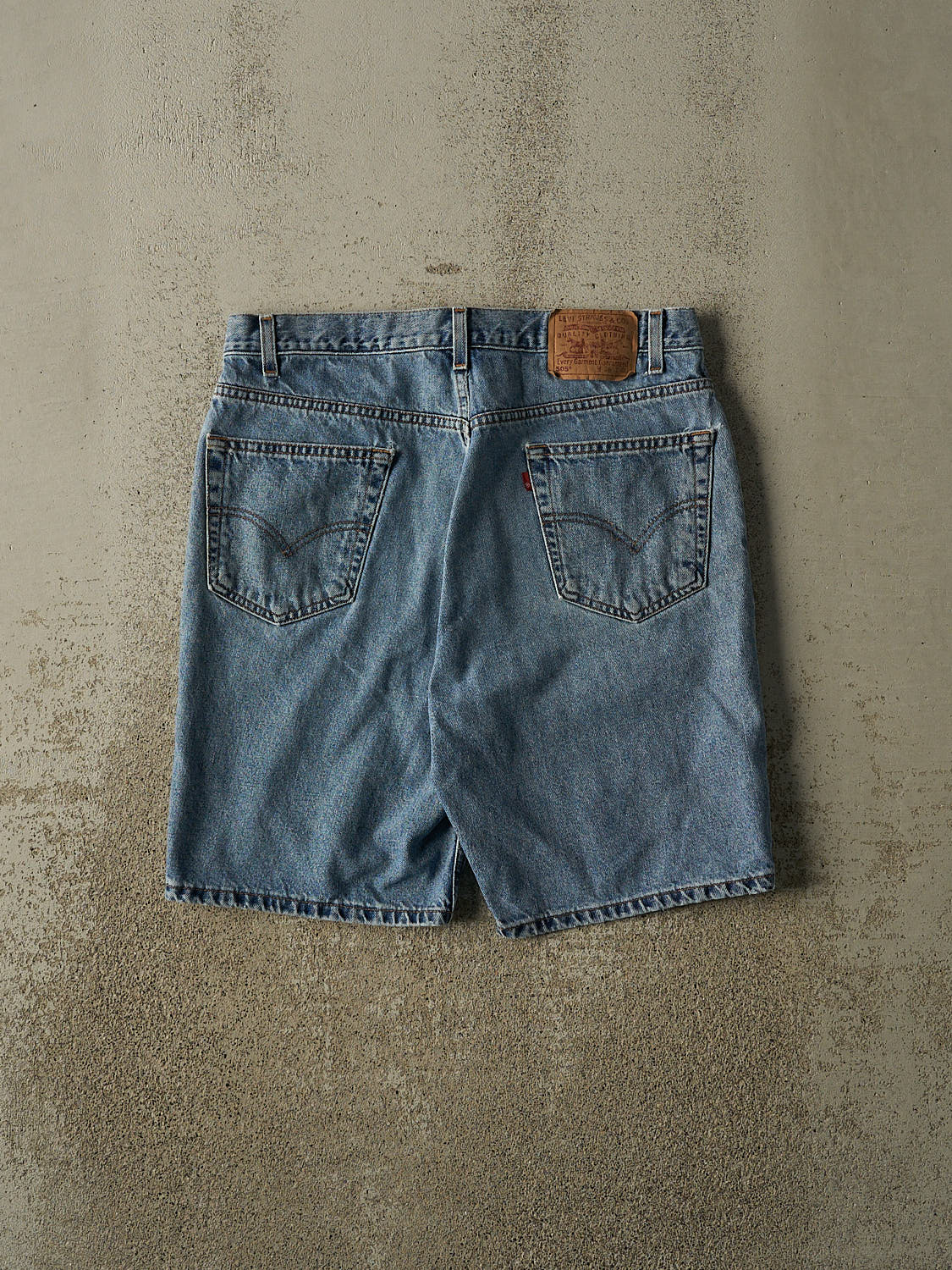 Vintage 90s Light Wash Levi's 505 Jorts (34x9)