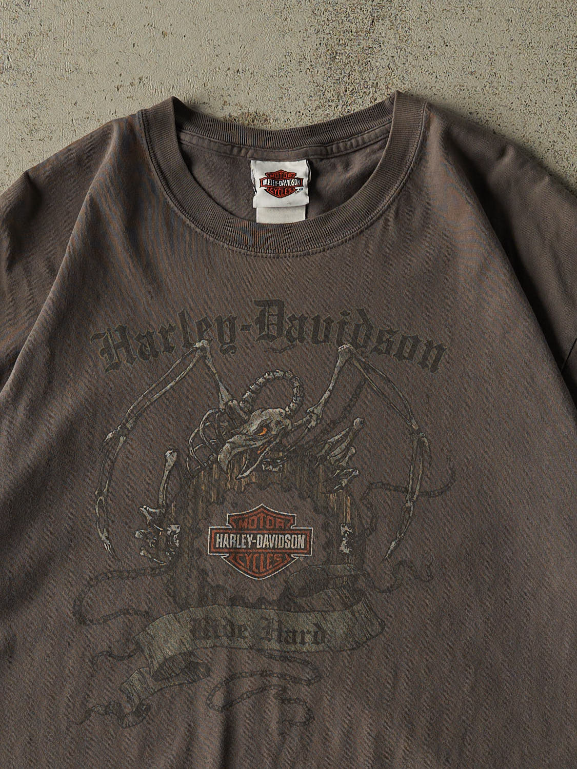 Vintage Y2K Charcoal Grey Harley Davidson Harrisburg PA Tee (L)