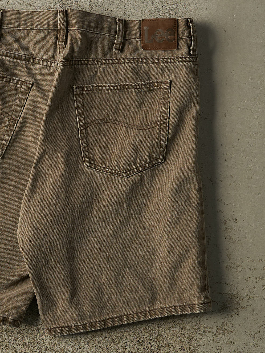 Vintage 90s Sun Faded Brown Lee Denim Shorts (39x10)