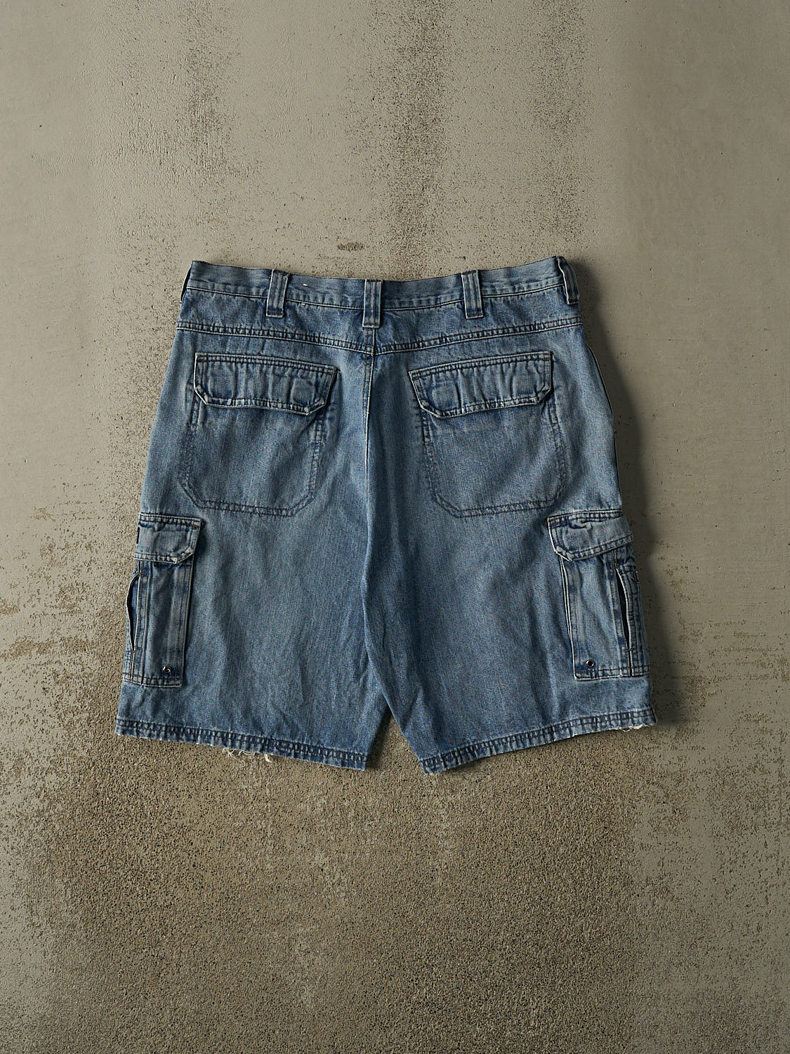 Vintage 90s Light Wash Wrangler Cargo Jorts (36x10)