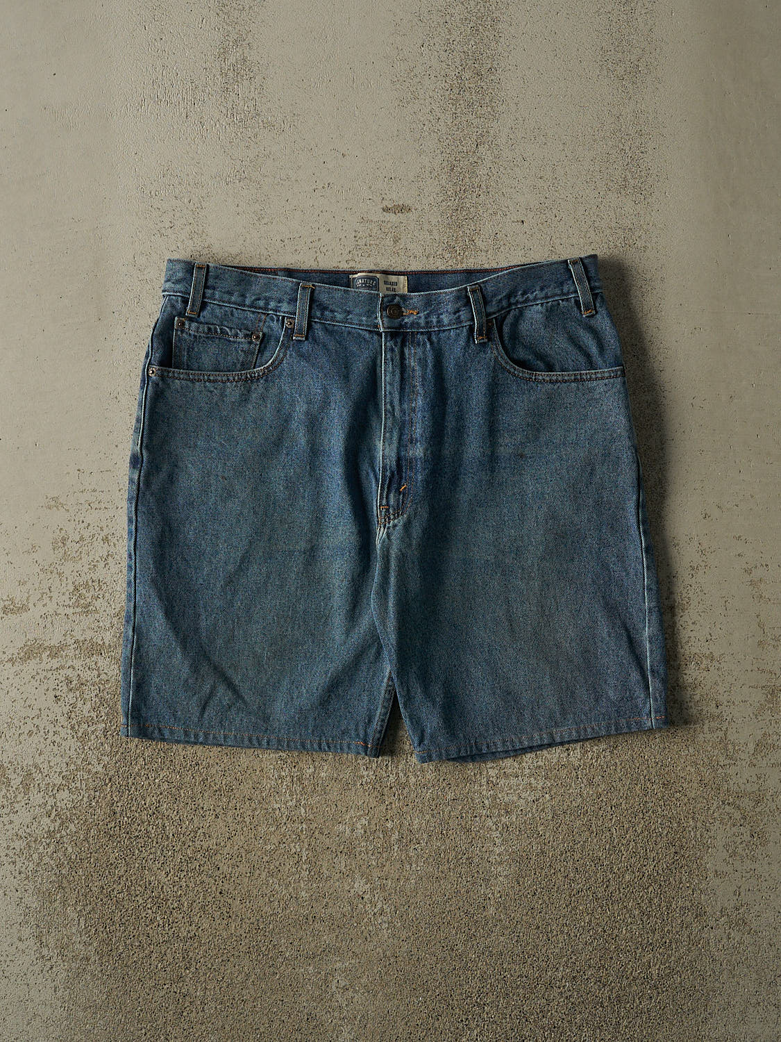 Vintage Y2K Mid Wash Levi's Signature Jorts (37x9.5)