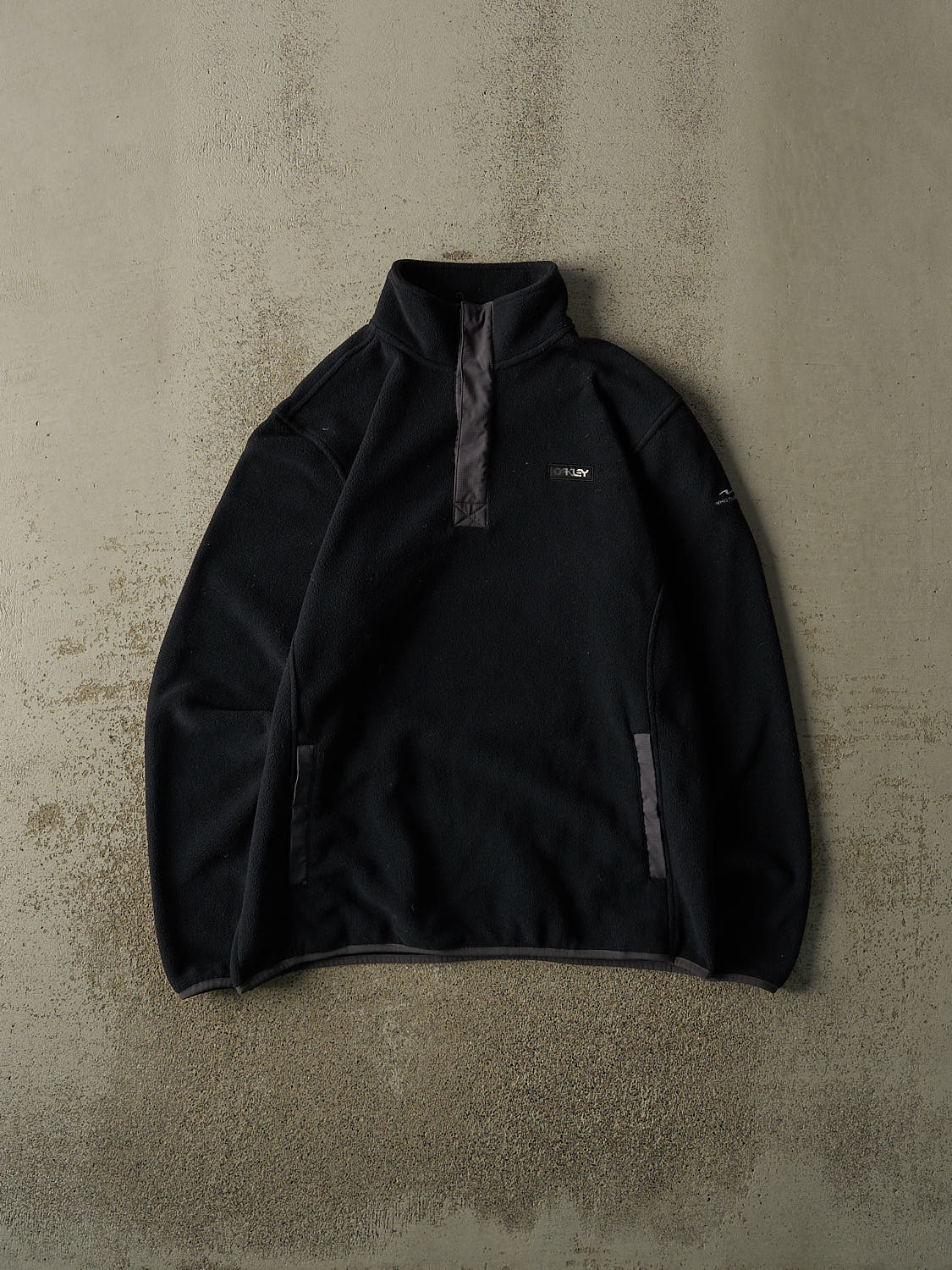 Vintage Y2K Black Oakley Quarter Zip Fleece (M)