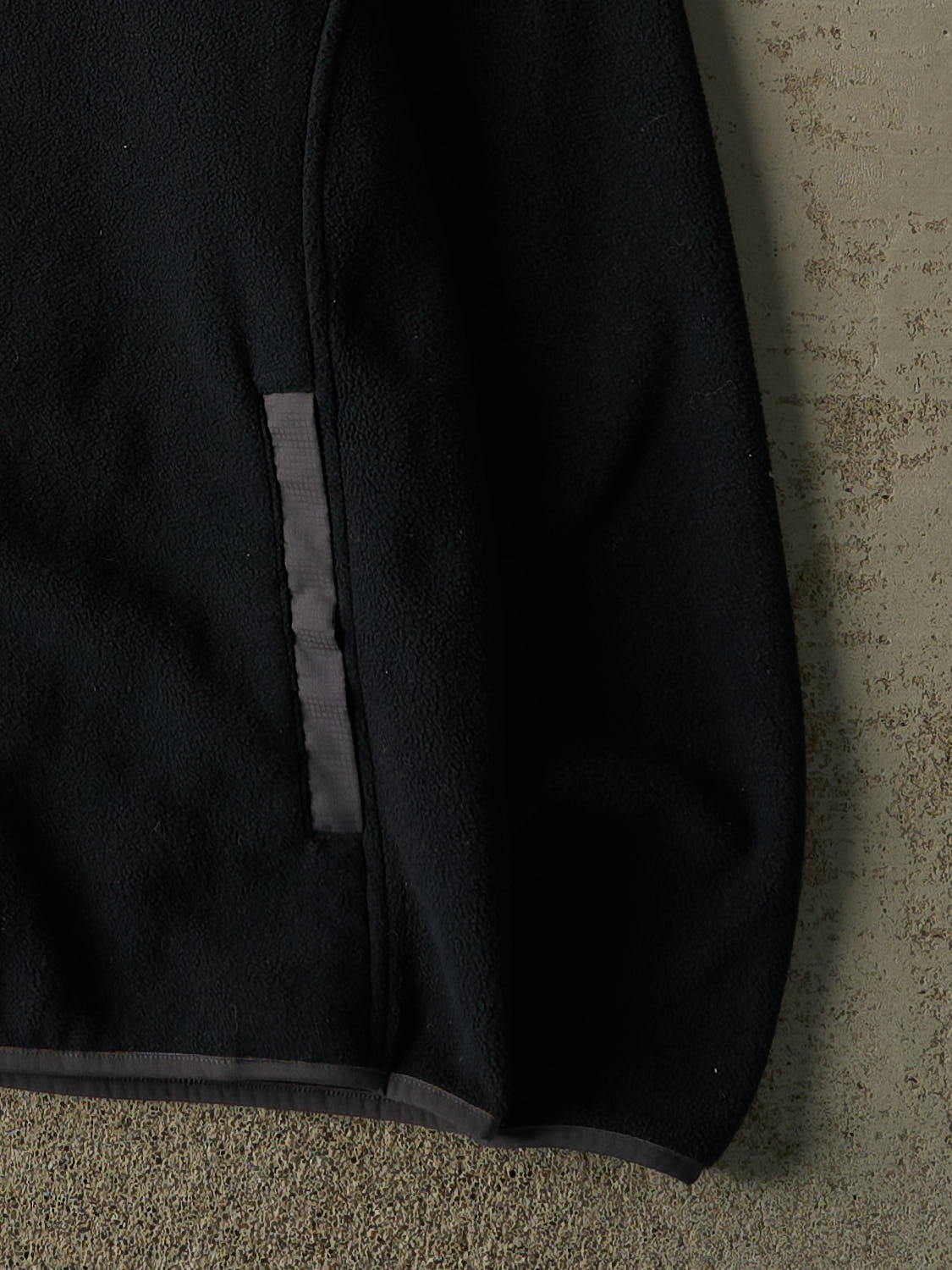 Vintage Y2K Black Oakley Quarter Zip Fleece (M)