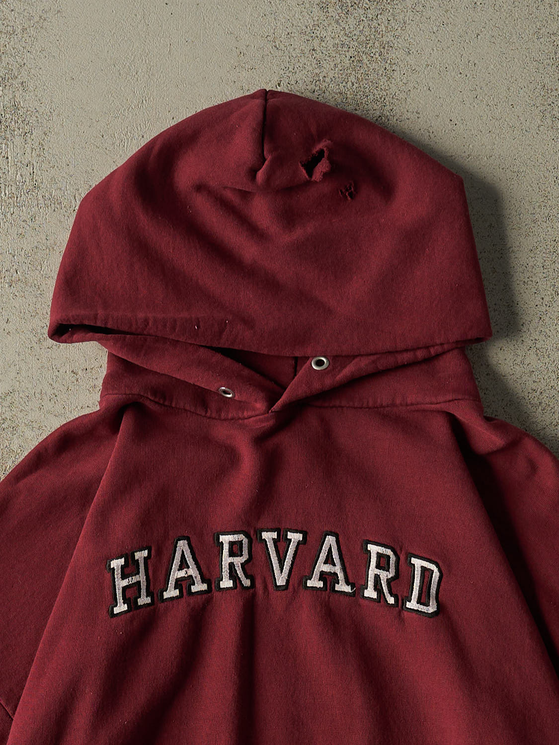 Vintage 90s Burgundy Harvard University Embroidered Hoodie (L/XL)