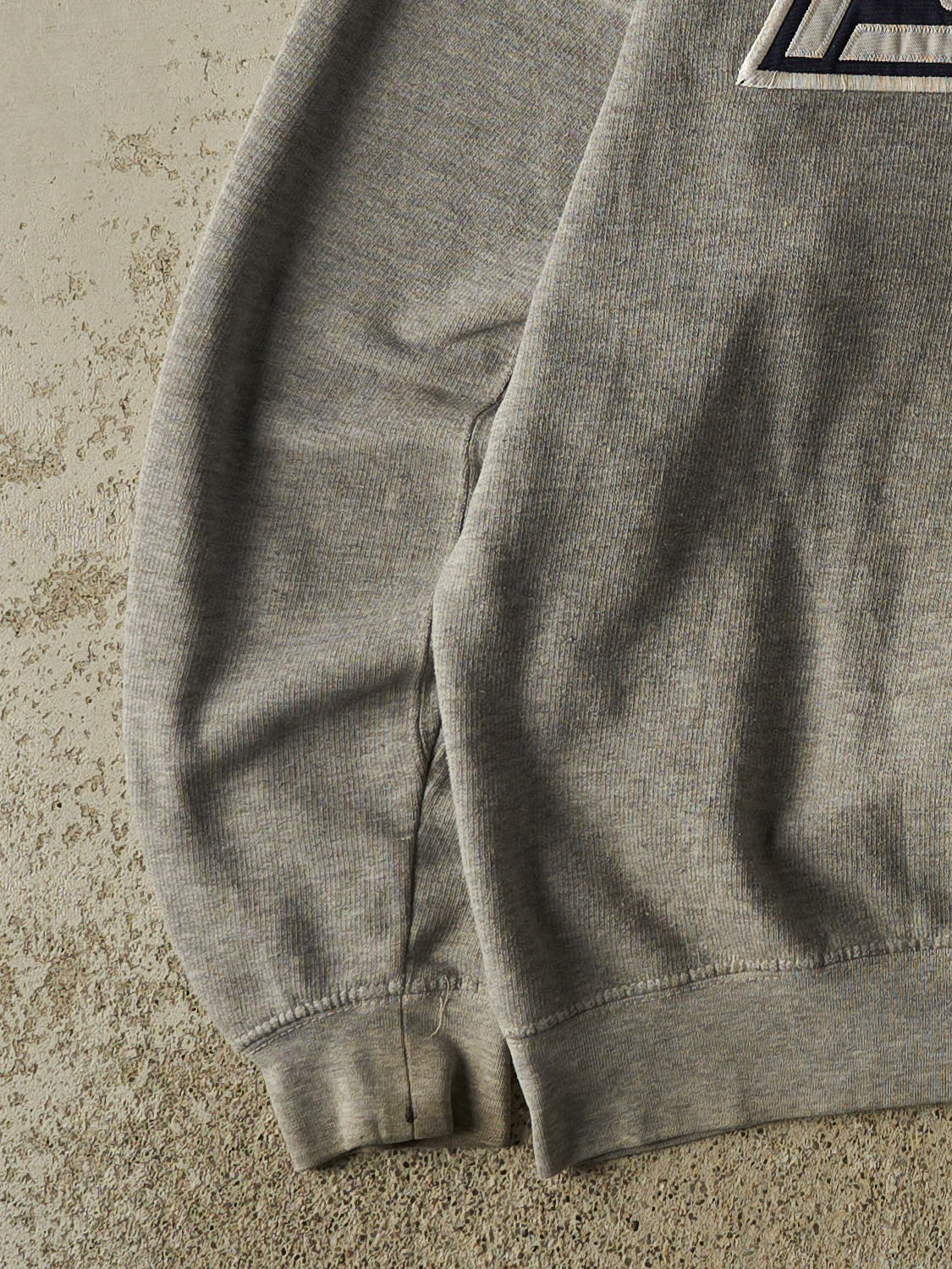 Vintage 90s Grey New England Patriots Embroidered Crewneck (M/L)