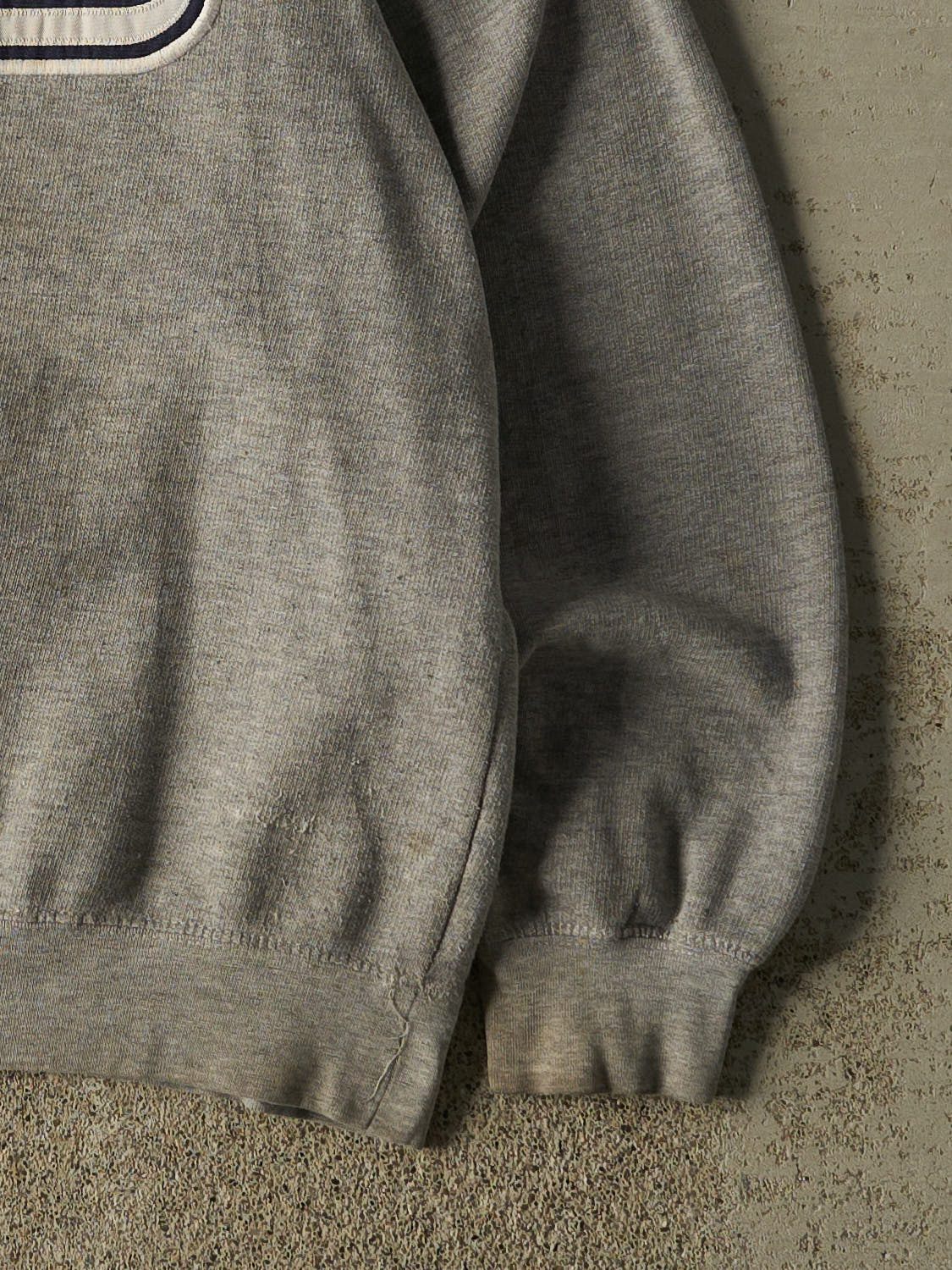 Vintage 90s Grey New England Patriots Embroidered Crewneck (M/L)