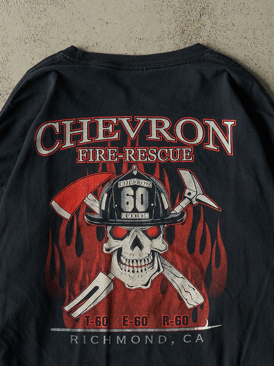 Vintage Y2K Faded Black Chevron Fire Rescue Flame Long Sleeve (XL/XXL)