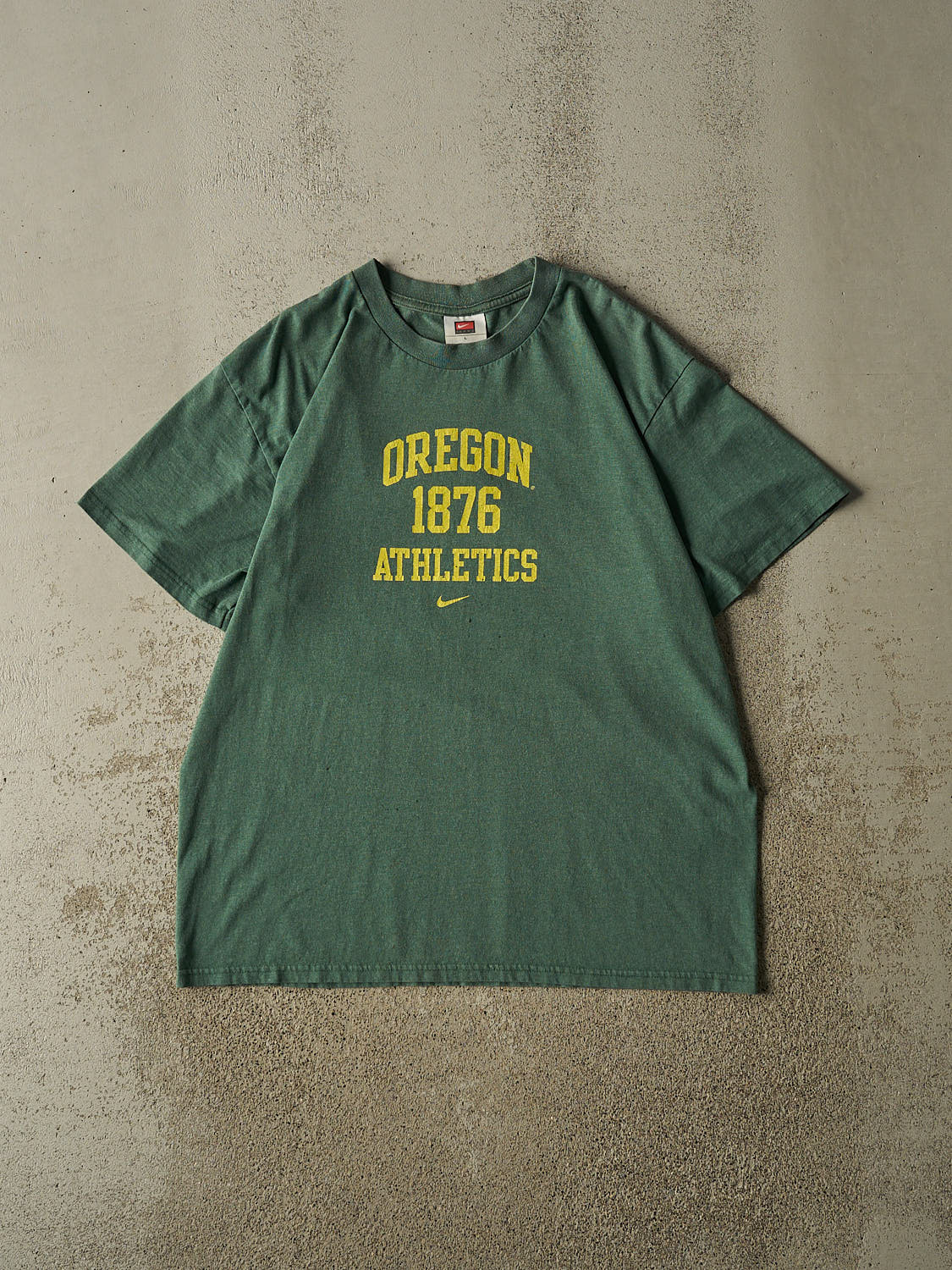 Vintage Y2K Green University of Oregon Nike Tee (L/XL)