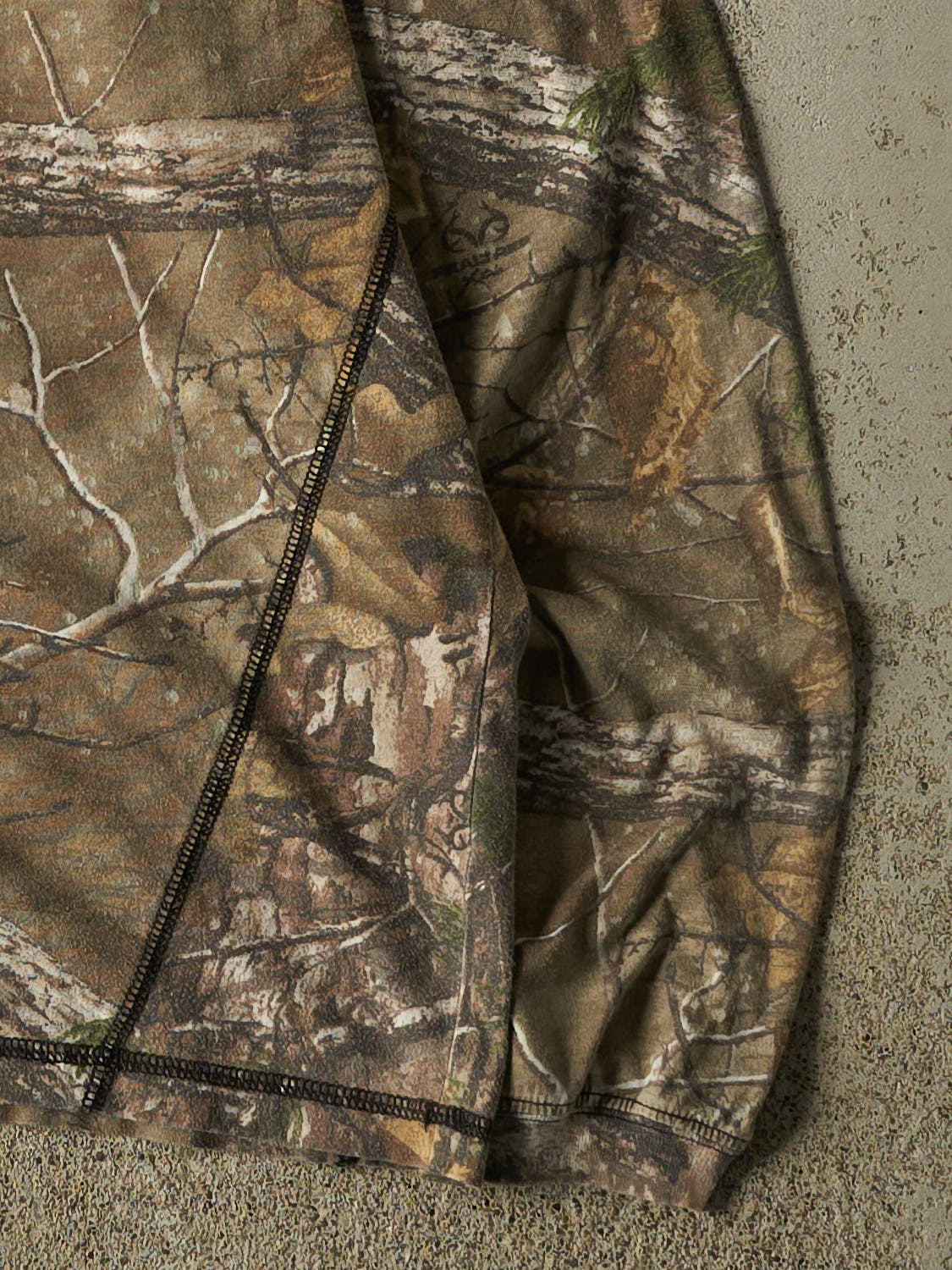 Vintage Y2K Camo Realtree x Shield Long Sleeve (M/L)