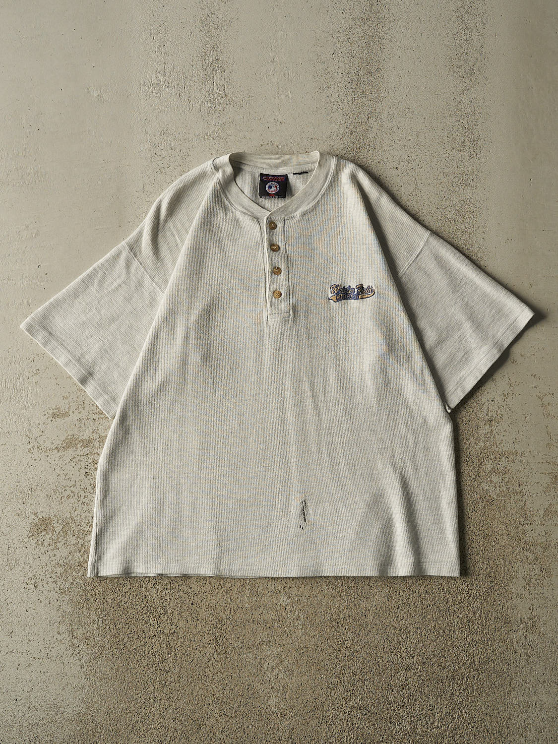 Vintage 97' Grey Wrigley Field Chicago Quarter Button Textured Tee (XL)