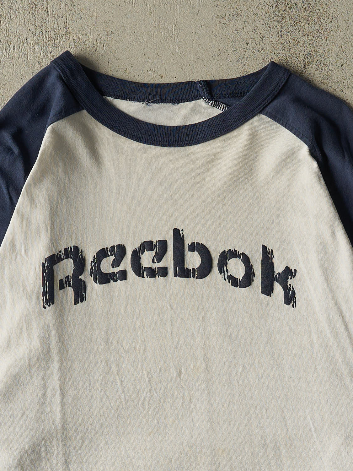 Vintage Y2K White Reebok Raglan Long Sleeve (XL/XXL)