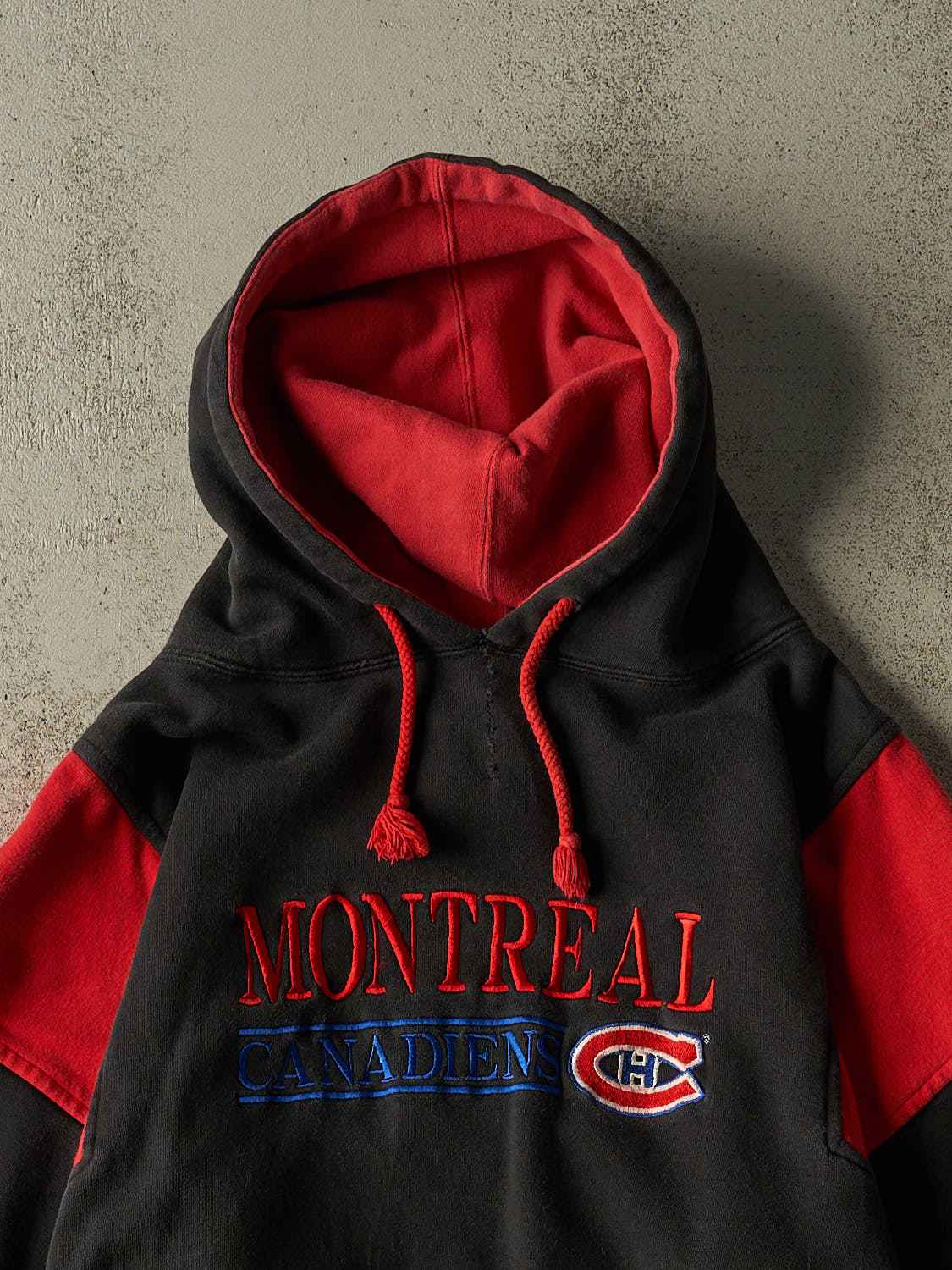Vintage 90s Black Montreal Canadiens Embroidered Hoodie (XL)