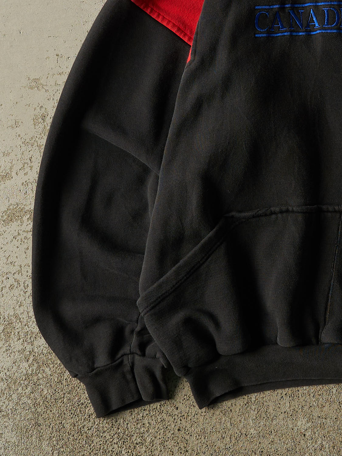 Vintage 90s Black Montreal Canadiens Embroidered Hoodie (XL)