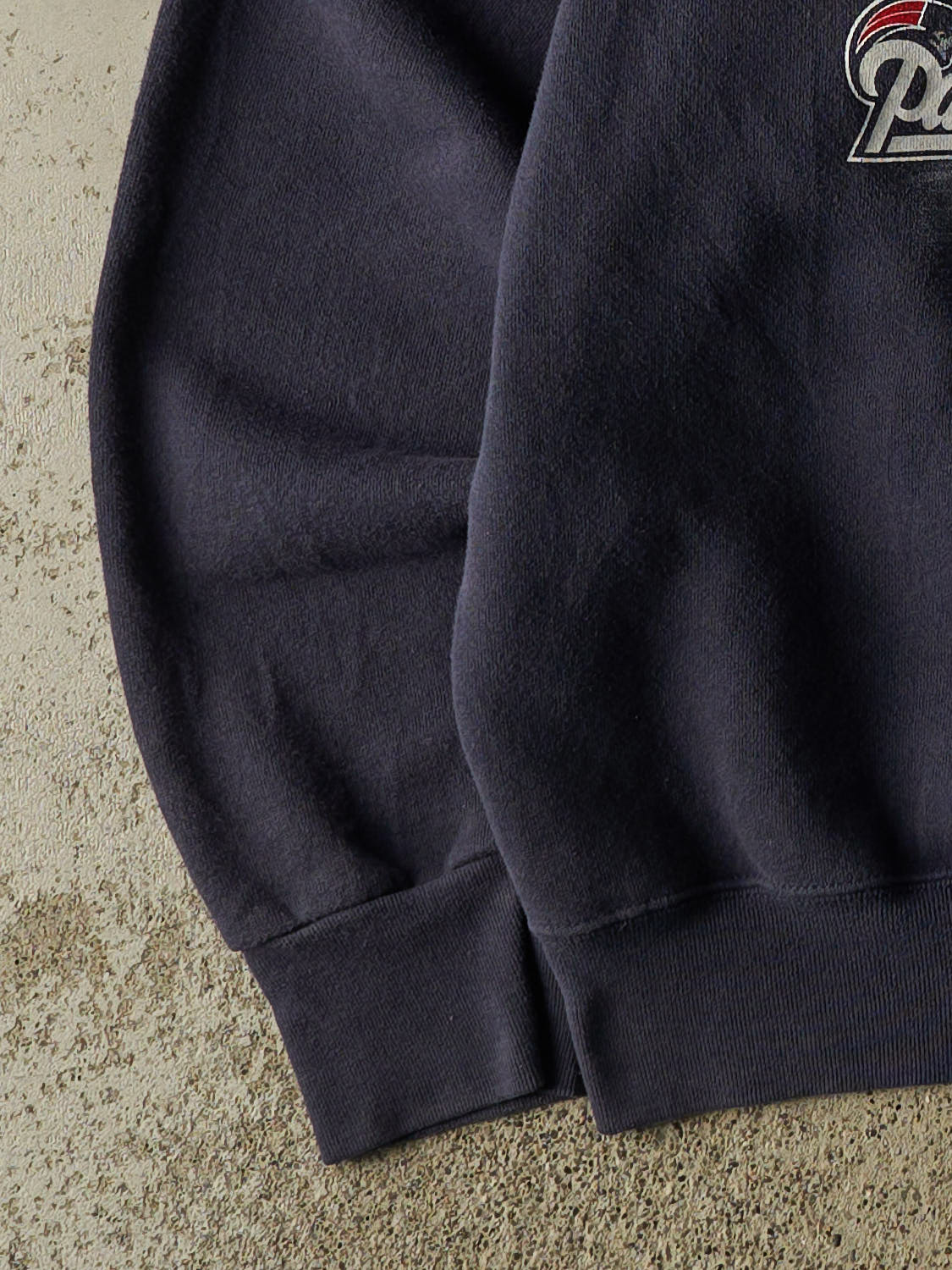 Vintage 90s Navy Blue New England Patriots Crewneck (XL)