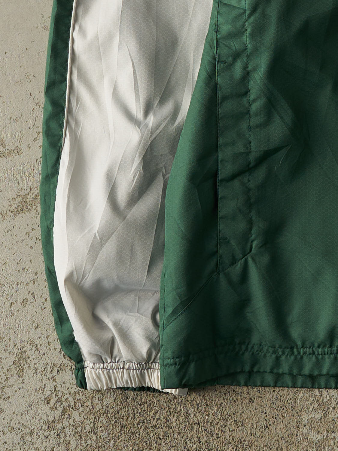 Vintage 90s Green & White Umbro Windbreaker Jacket (XL)