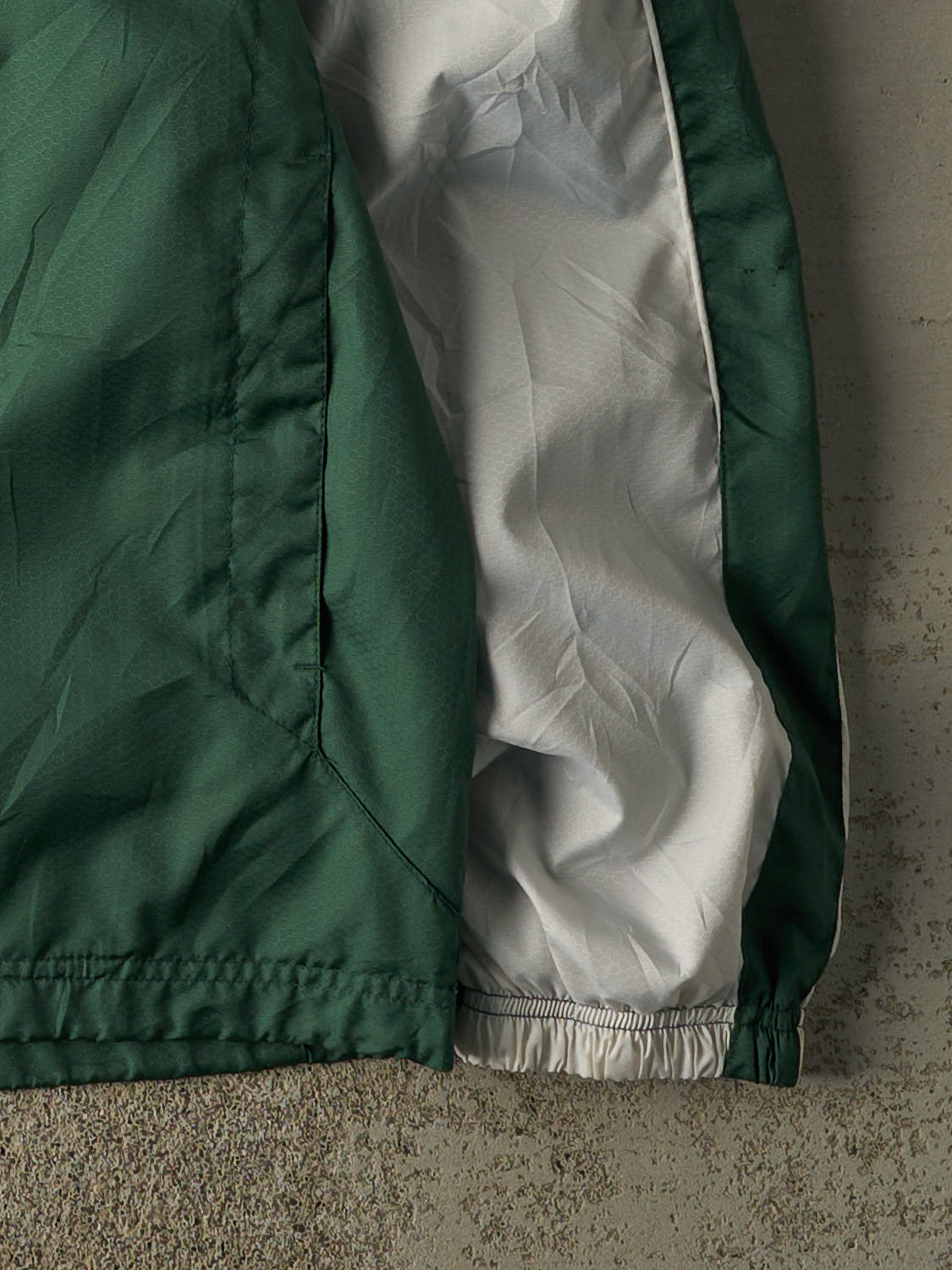 Vintage 90s Green & White Umbro Windbreaker Jacket (XL)