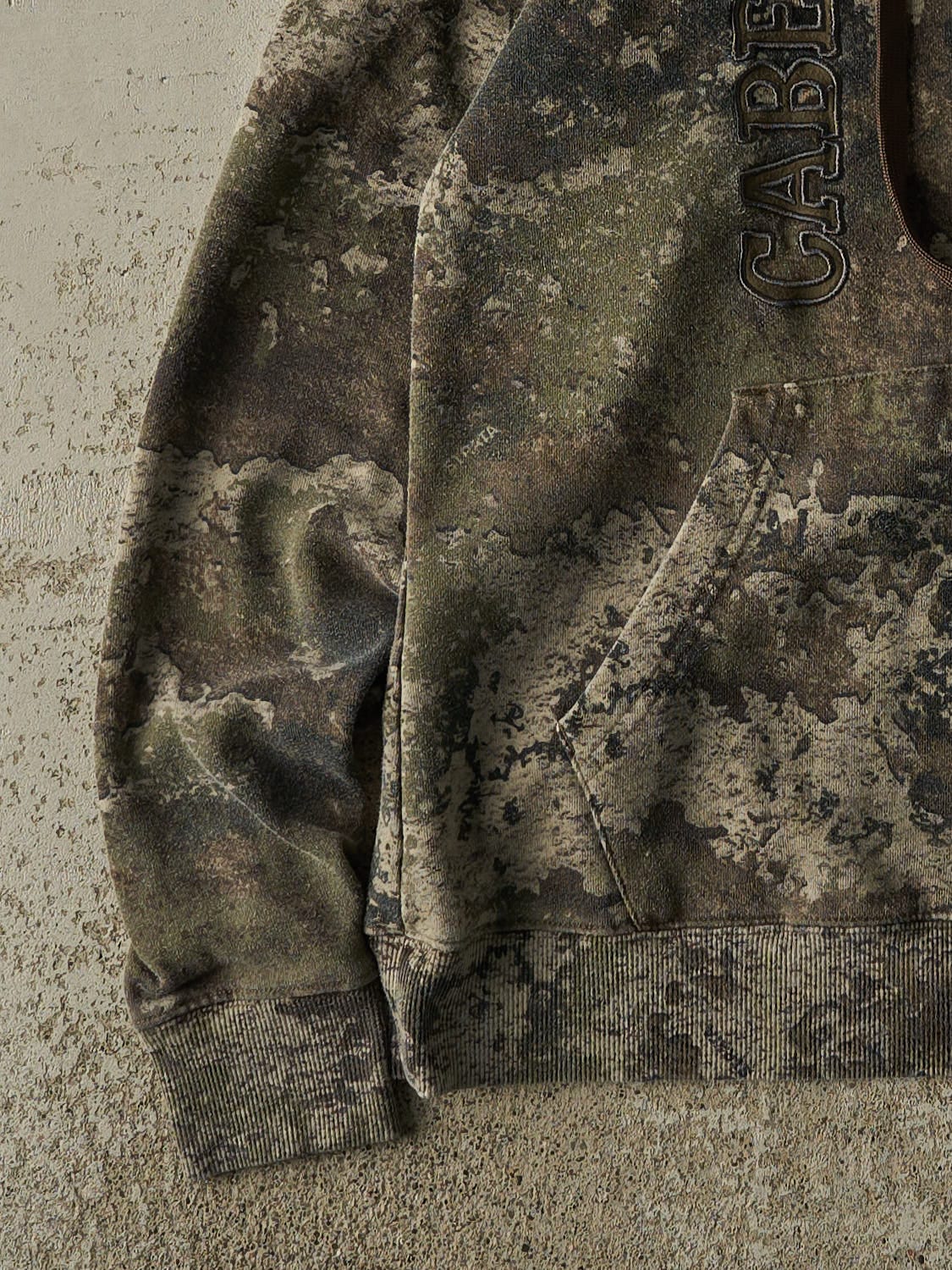 Vintage Y2K Camo Cabela's Embroidered Hoodie (XS/S)
