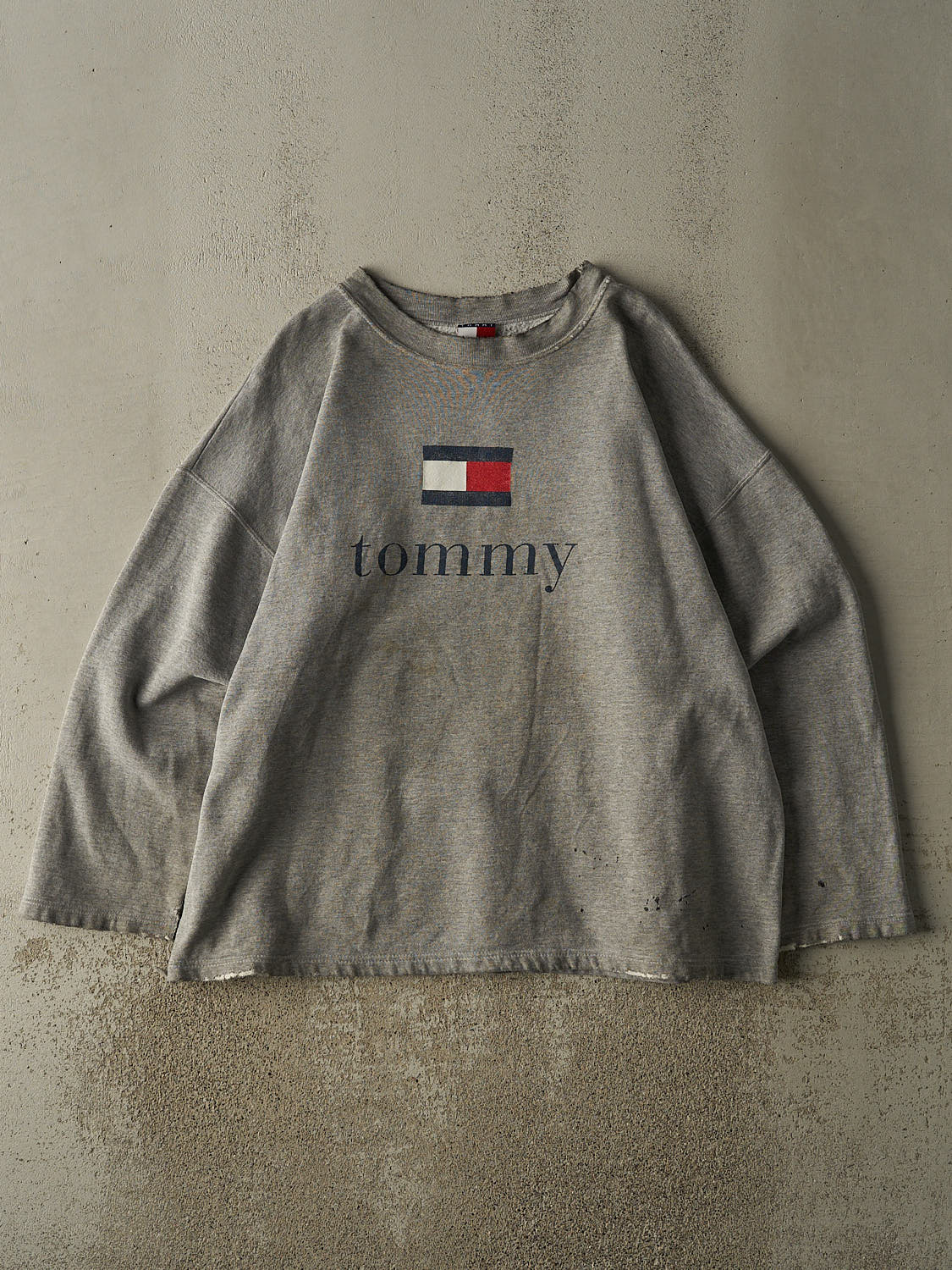 Vintage 90s Grey Tommy Hilfiger Logo Crewneck (XL/XXL)