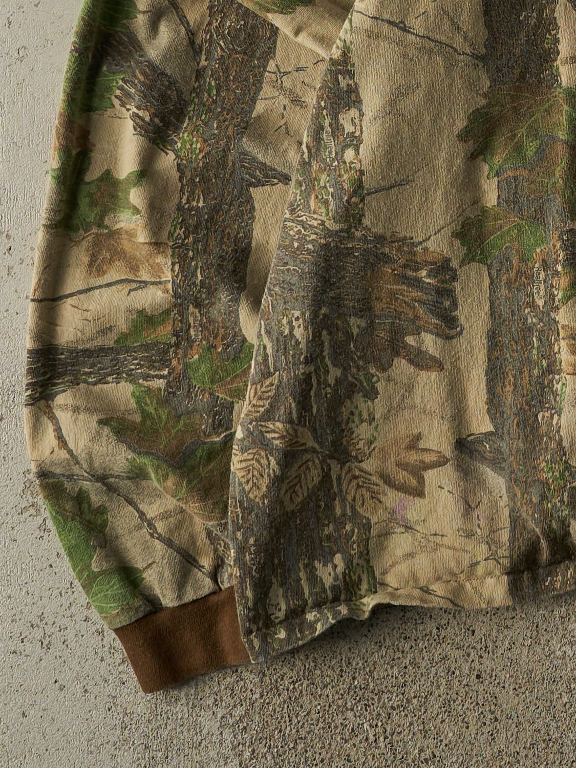 Vintage 90s Camo Realtree Embroidered Pocket Long Sleeve (L)