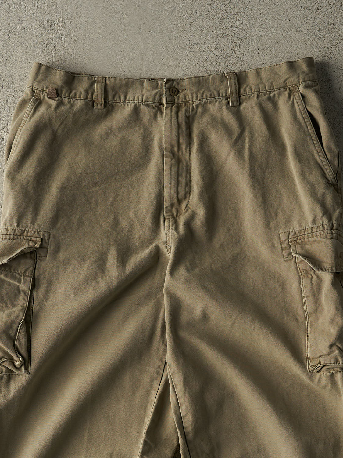 Vintage 90s Beige Gap Cargo  Pants (36x30.5)