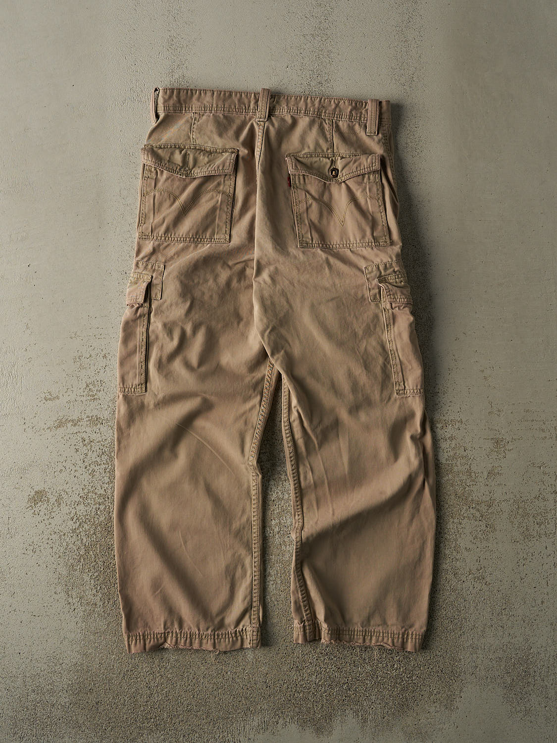 Vintage 90s Beige Levi's Cargo Pants (34x29)